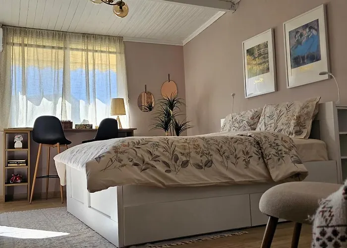 Apartman Nuci's Place 3, Cozy 1 Bedroom With Balcony Near Bllok Tirana