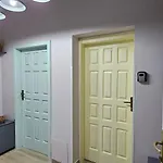 Nuci's Place 3, Cozy 1 Bedroom With Balcony Near Bllok