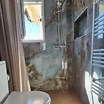 Nuci's Place 3, Cozy 1 Bedroom With Balcony Near Bllok * Tirana