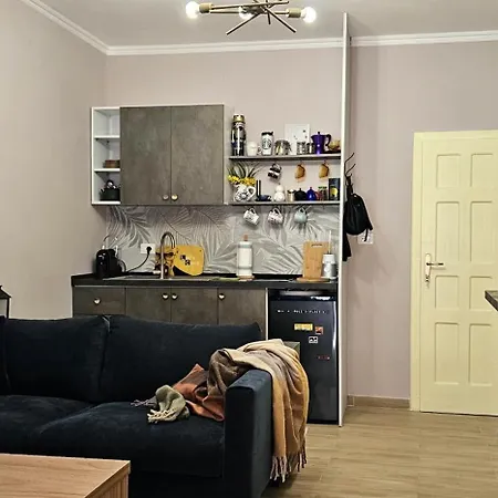 Apartament Nuci's Place 3, Cozy 1 Bedroom With Balcony Near Bllok *