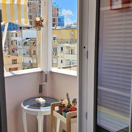 아파트 Nuci's Place 3, Cozy 1 Bedroom With Balcony Near Bllok *