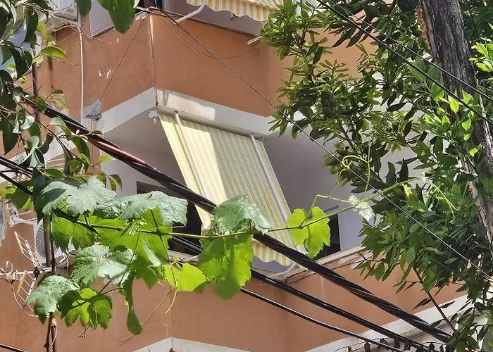 Daire Nuci's Place 3, Cozy 1 Bedroom With Balcony Near Bllok *