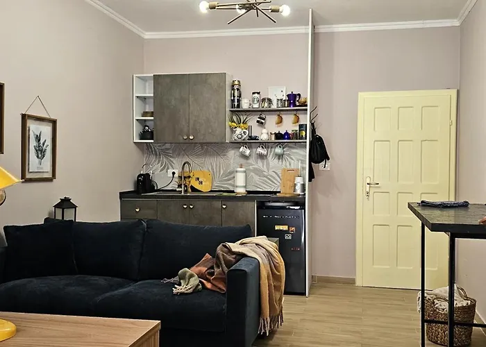 公寓 Nuci's Place 3, Cozy 1 Bedroom With Balcony Near Bllok *
